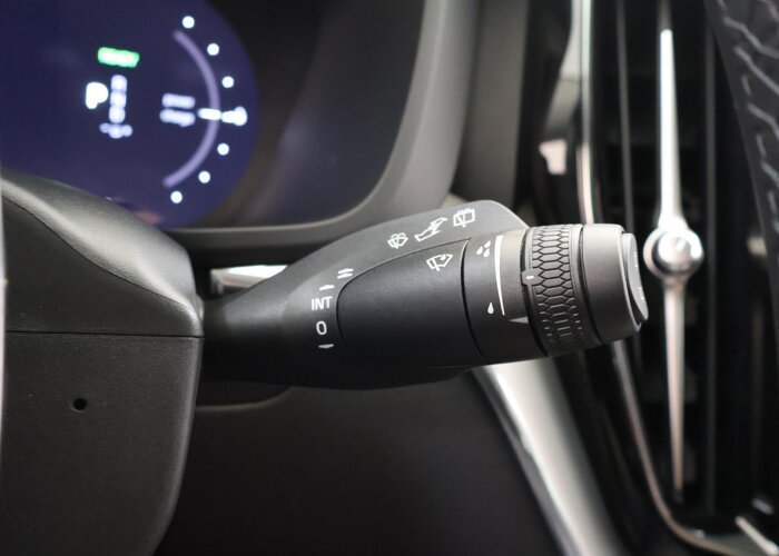 Volvo XC60 2.0 Recharge T6 AWD R-Design