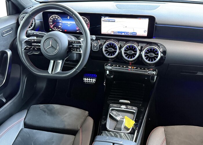 Mercedes-Benz A-Klasse 180 Star Edition AMG Line