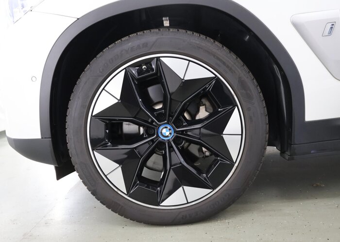 BMW iX3 Executive 80 kWh