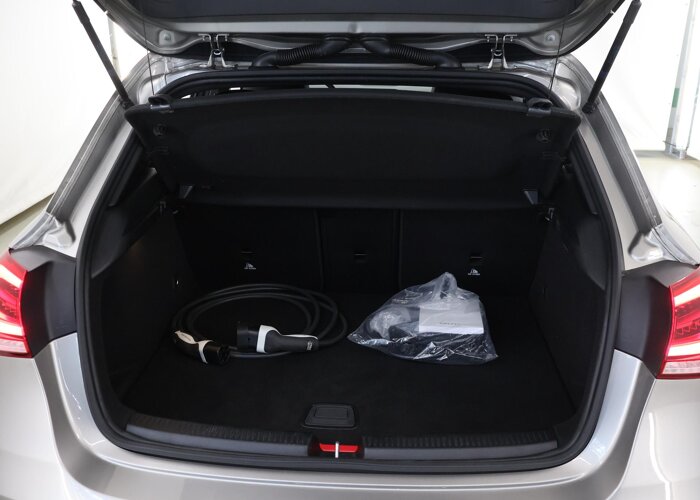 Mercedes-Benz A-Klasse 250 e Business Solution AMG Limited