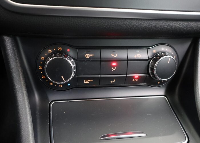 Mercedes-Benz CLA-Klasse 180 d Business Solution