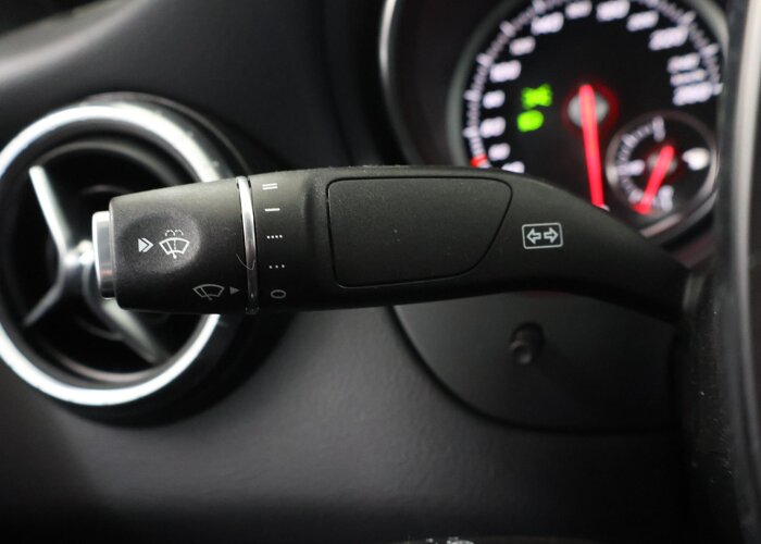 Mercedes-Benz CLA-Klasse 180 d Business Solution