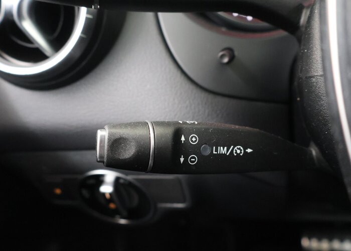 Mercedes-Benz CLA-Klasse 180 d Business Solution