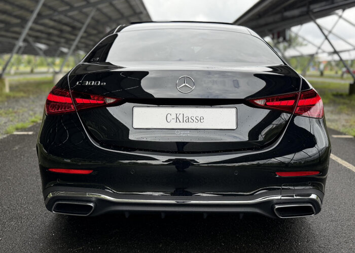 Mercedes-Benz C-Klasse 300e 140 Years Edition