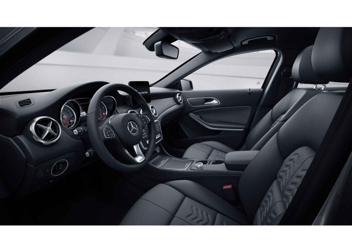 Mercedes-Benz GLA 180 Business Solution Limited
