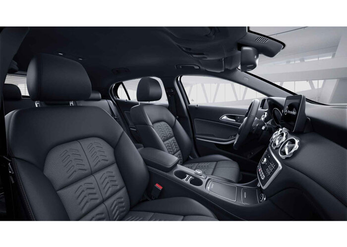Mercedes-Benz GLA 180 Business Solution Limited
