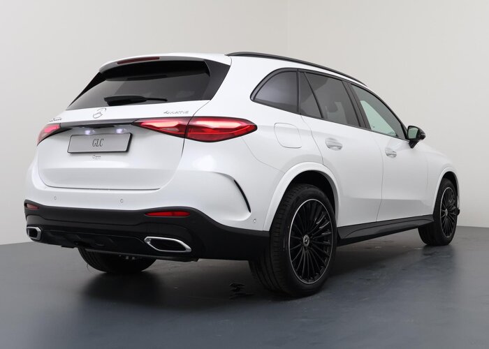 Mercedes-Benz GLC 300e 4MATIC AMG Line