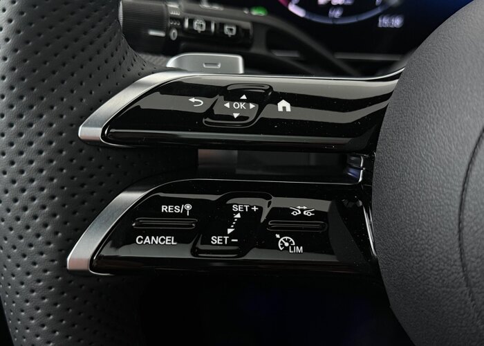 Mercedes-Benz GLC 300e 4MATIC AMG Line
