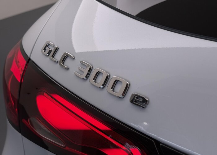 Mercedes-Benz GLC 300e 4MATIC AMG Line