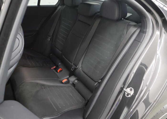 Mercedes-Benz C-Klasse 180 AMG Line