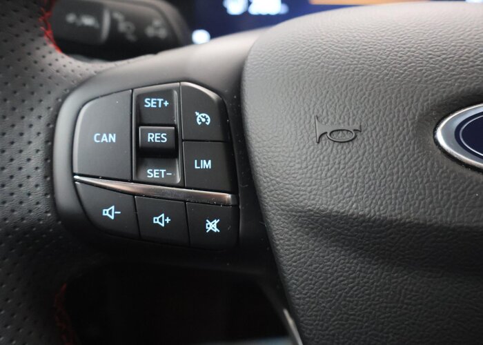 Ford Focus 1.0 EcoBoost Hybrid ST Line X