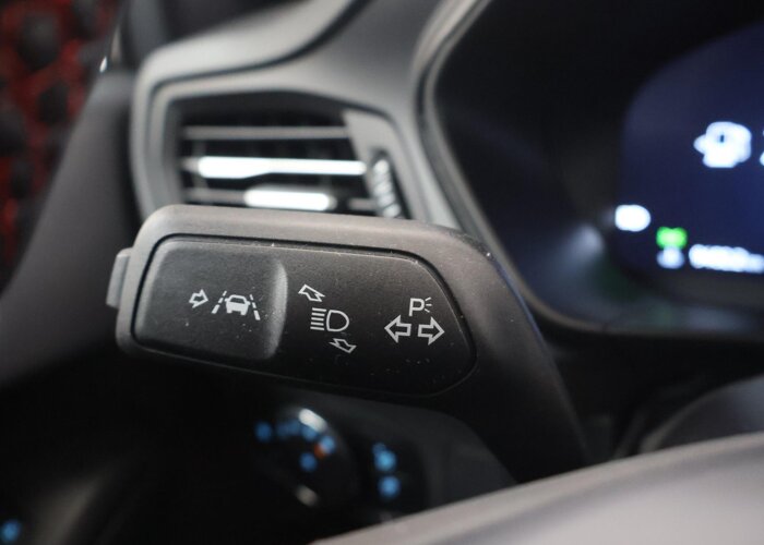 Ford Focus 1.0 EcoBoost Hybrid ST Line X