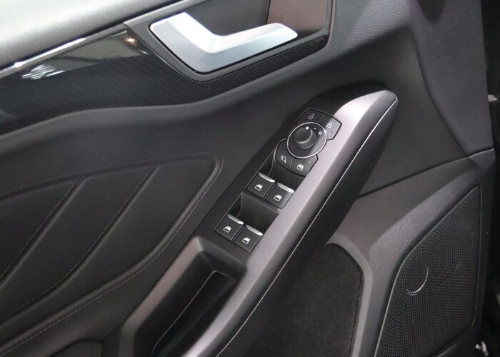 Ford FOCUS Wagon 1.0 EcoBoost Hybrid ST Line