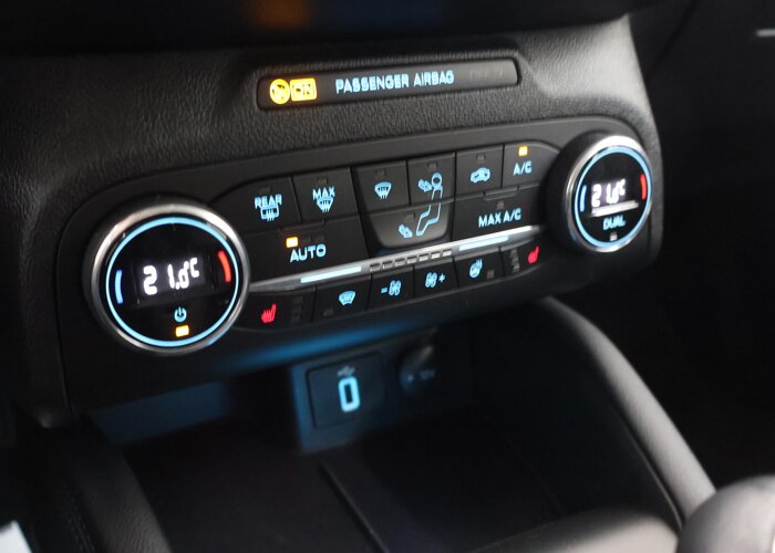 Ford FOCUS Wagon 1.0 EcoBoost Titanium Business