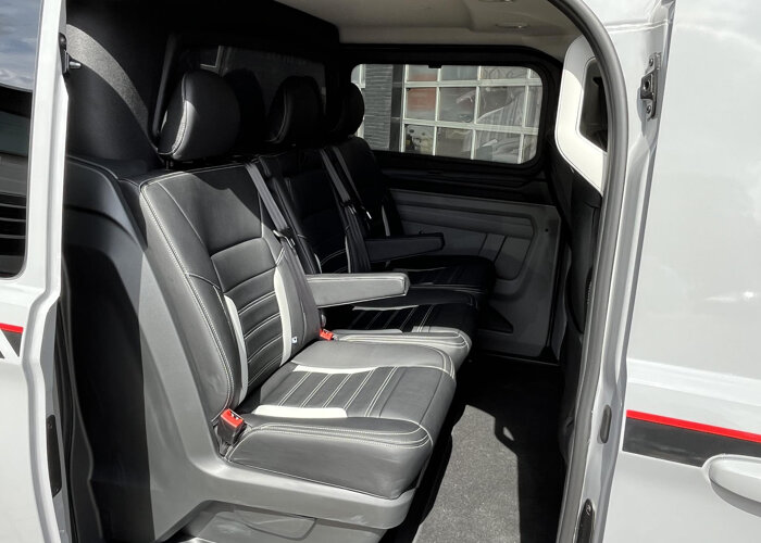 Ford Transit Custom 320 2.5 PHEV L2H1 Grey Platinum Dubbele Cabine