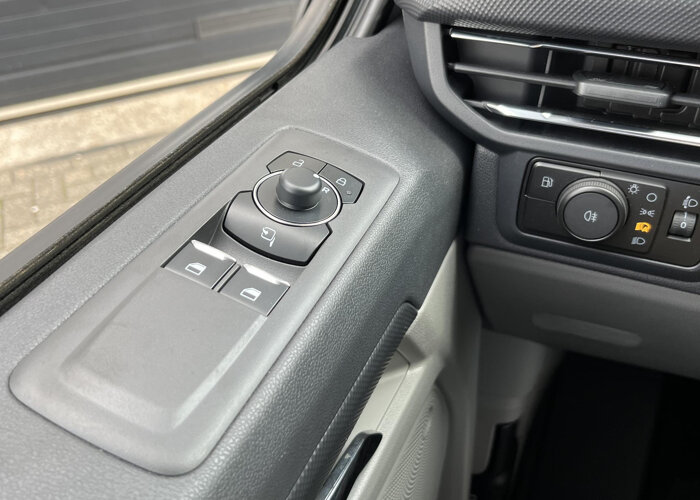 Ford Transit Custom 320 2.5 PHEV L2H1 Grey Platinum Dubbele Cabine