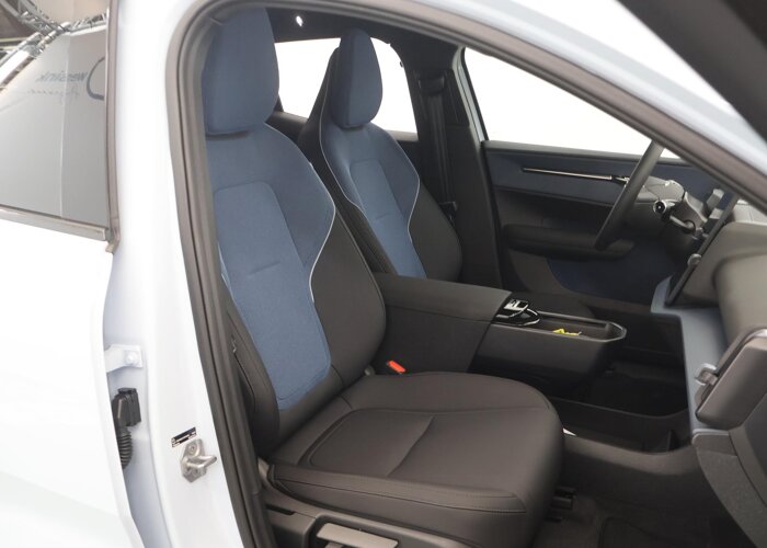 Volvo EX30 Single Motor Extended Range Plus 69 kWh