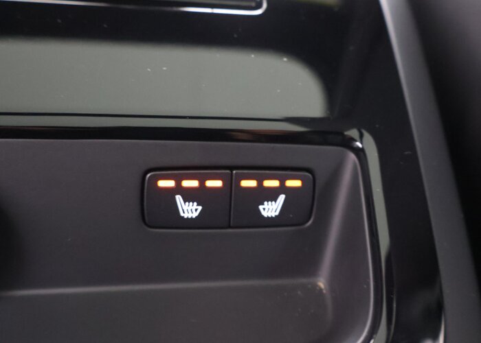 Volvo V60 2.0 T6 Plug-in hybrid AWD Ultra Dark
