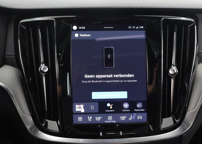 Volvo V60 2.0 T6 Plug-in hybrid AWD Ultra Dark