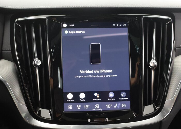 Volvo V60 2.0 T6 Plug-in hybrid AWD Ultra Dark