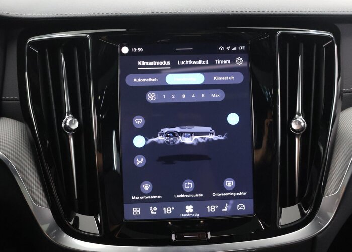Volvo V60 2.0 T6 Plug-in hybrid AWD Ultra Dark