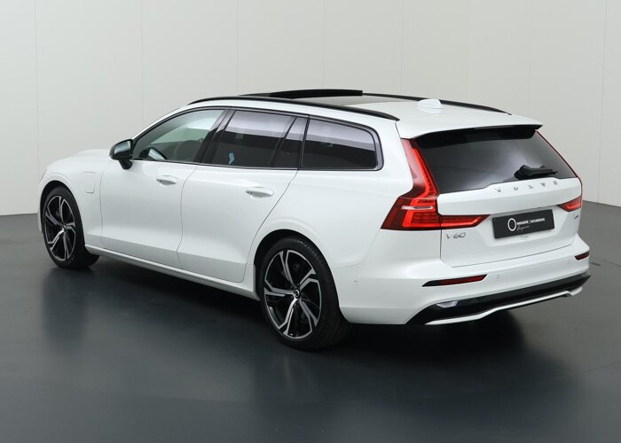 Volvo V60 2.0 T6 Plug-in hybrid AWD Ultra Dark