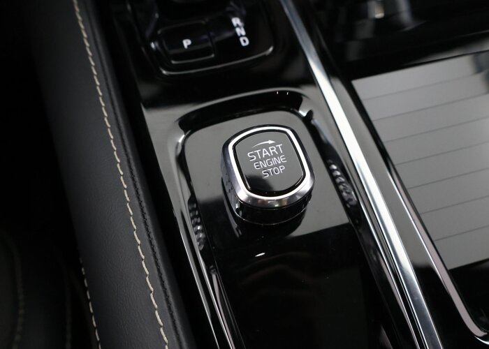 Volvo V60 2.0 T6 Plug-in hybrid AWD Ultra Dark