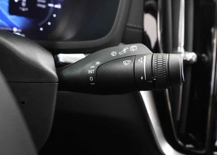 Volvo V60 2.0 T6 Plug-in hybrid AWD Ultra Dark