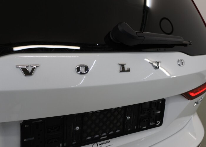 Volvo V60 2.0 T6 Plug-in hybrid AWD Ultra Dark