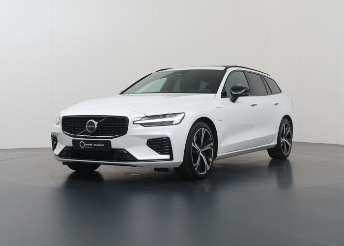 Volvo V60 2.0 T6 Plug-in hybrid AWD Ultra Dark