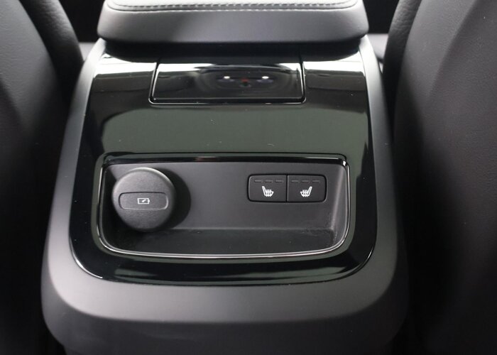 Volvo V60 2.0 T8 Plug-in hybrid AWD Ultra Dark