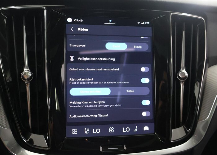 Volvo V60 2.0 T8 Plug-in hybrid AWD Ultra Dark