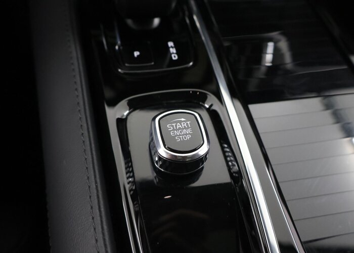 Volvo V60 2.0 T8 Plug-in hybrid AWD Ultra Dark