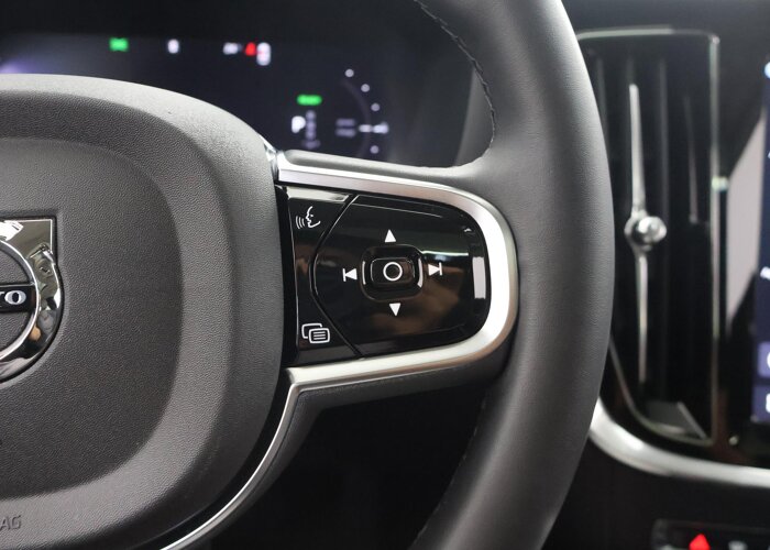 Volvo V60 2.0 T8 Plug-in hybrid AWD Ultra Dark