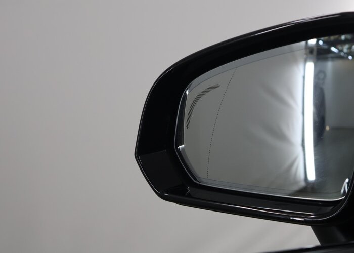 Volvo V60 2.0 T8 Plug-in hybrid AWD Ultra Dark