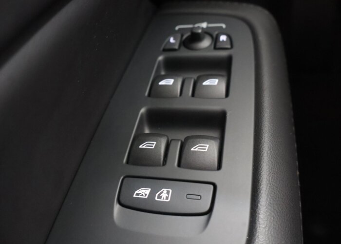 Volvo V60 2.0 T8 Plug-in hybrid AWD Ultra Dark