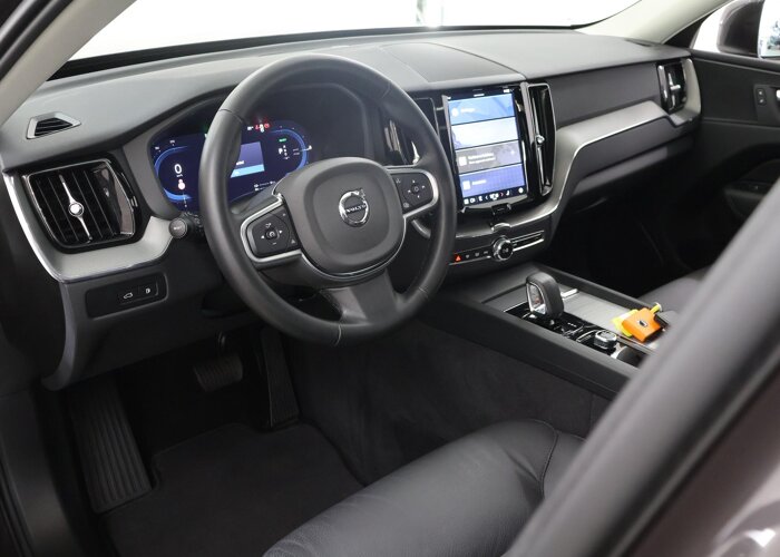 Volvo XC60 2.0 T6 Plug-in hybrid AWD Essential Bright