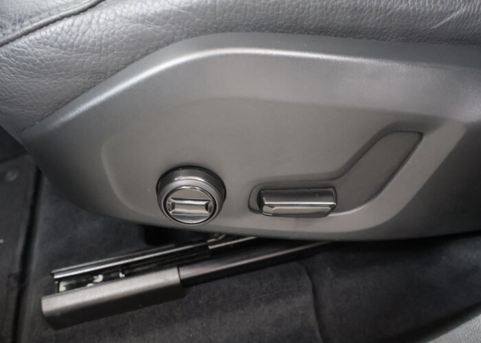 Volvo XC60 2.0 T6 Plug-in hybrid AWD Essential Bright