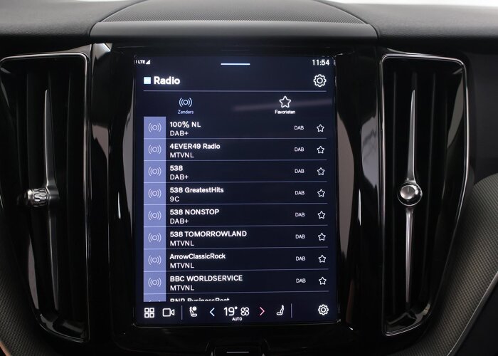 Volvo XC60 2.0 T6 Plug-in hybrid AWD Essential Bright