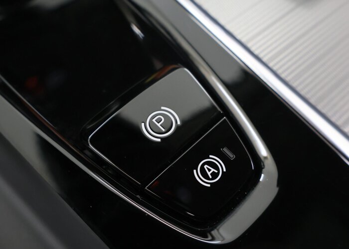 Volvo XC60 2.0 T6 Plug-in hybrid AWD Essential Bright