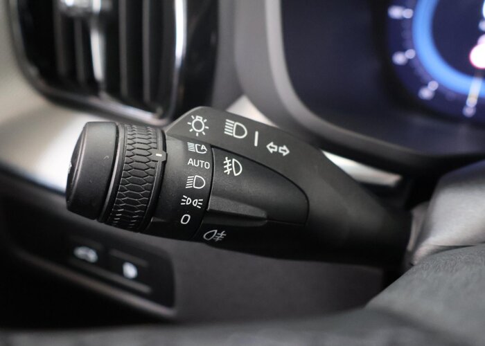 Volvo XC60 2.0 T6 Plug-in hybrid AWD Essential Bright