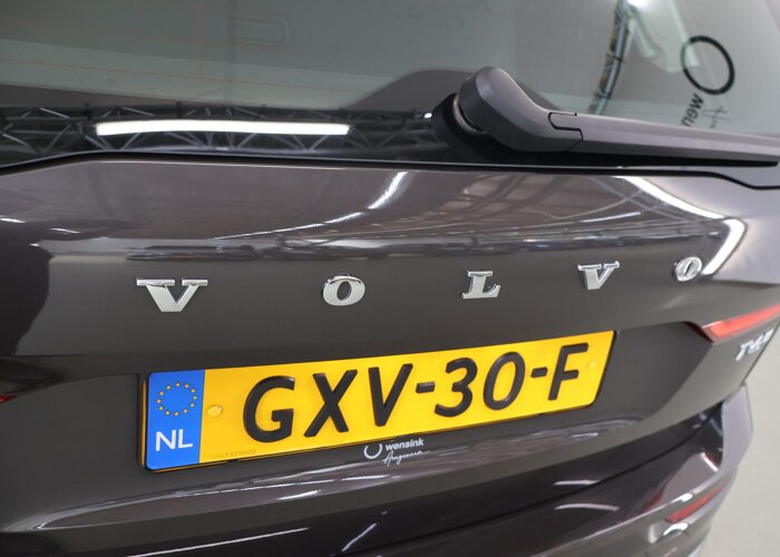 Volvo XC60 2.0 T6 Plug-in hybrid AWD Essential Bright