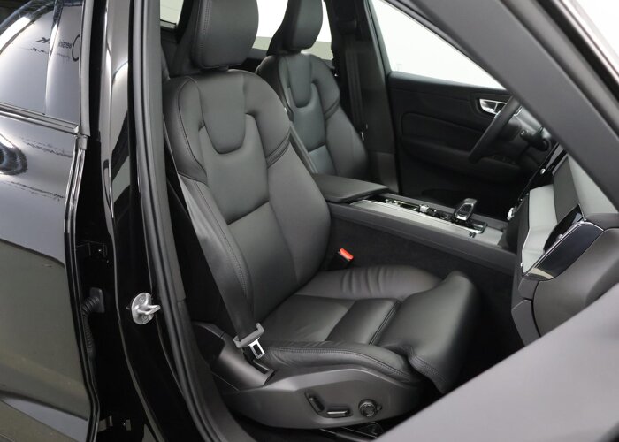 Volvo XC60 2.0 T6 Plug-in hybrid AWD Plus Dark