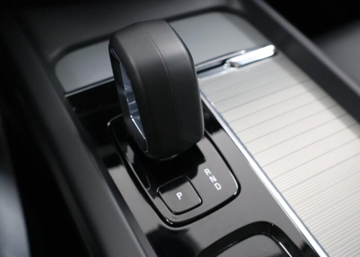 Volvo XC60 2.0 T6 Plug-in hybrid AWD Plus Dark