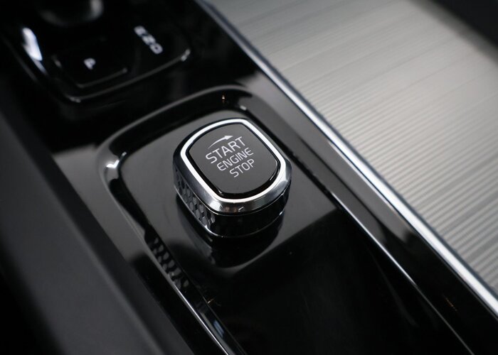 Volvo XC60 2.0 T6 Plug-in hybrid AWD Plus Dark
