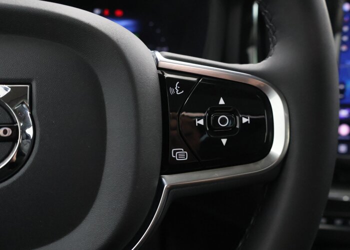 Volvo XC60 2.0 T6 Plug-in hybrid AWD Plus Dark