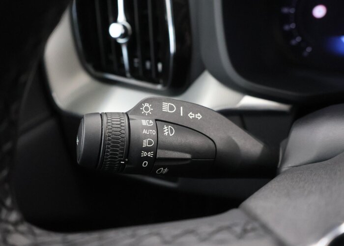 Volvo XC60 2.0 T6 Plug-in hybrid AWD Plus Dark