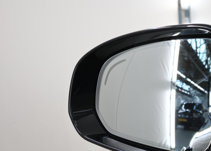 Volvo XC60 2.0 T6 Plug-in hybrid AWD Plus Dark