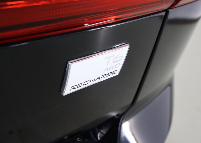 Volvo XC60 2.0 T6 Plug-in hybrid AWD Plus Dark