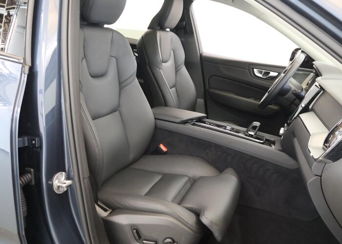 Volvo XC60 2.0 T8 Plug-in hybrid AWD Plus Dark
